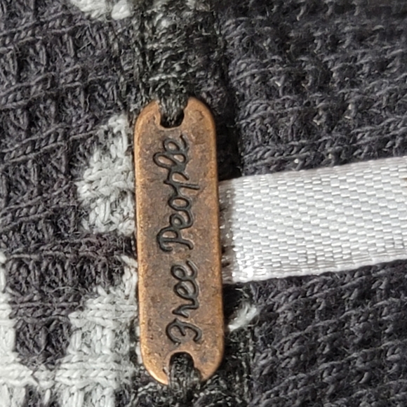 Free People We The Free Wonderful Swit Thermal Top Grey XS EUC - Picture 2 of 14